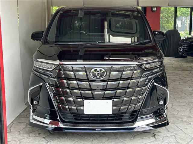 W241039 2024 Toyota Alphard Hybrid – wiz'afrik