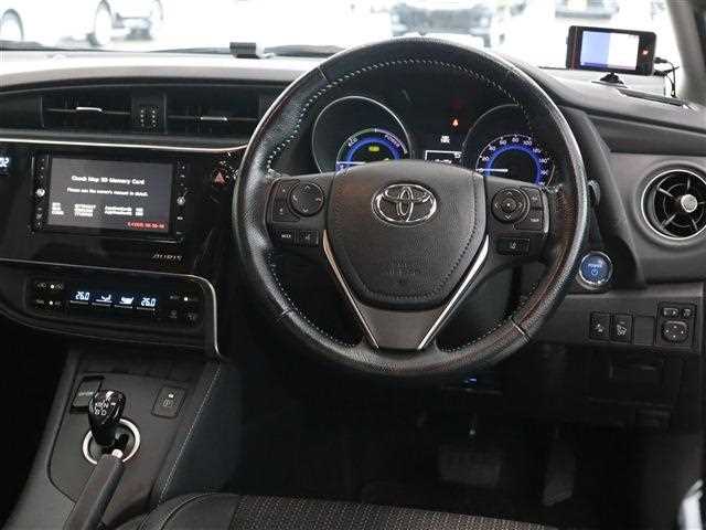 W241032 2017 Toyota Auris