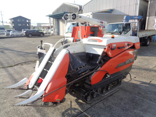 Moissonneuse-batteuse Kubota AR218