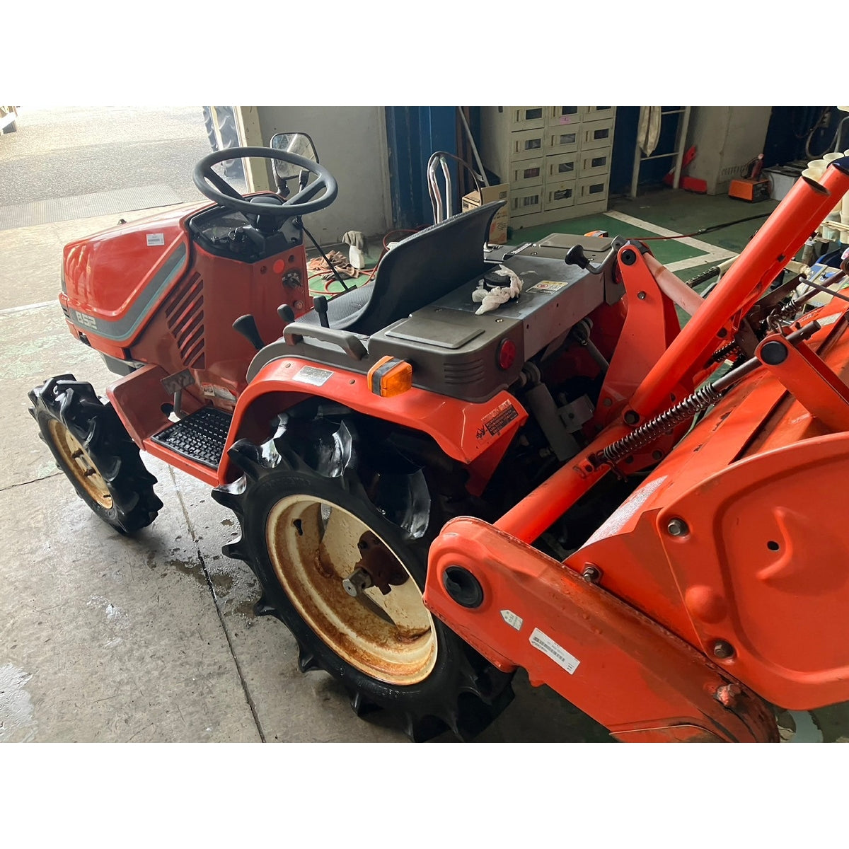 Tracteur Kubota B52 575h
