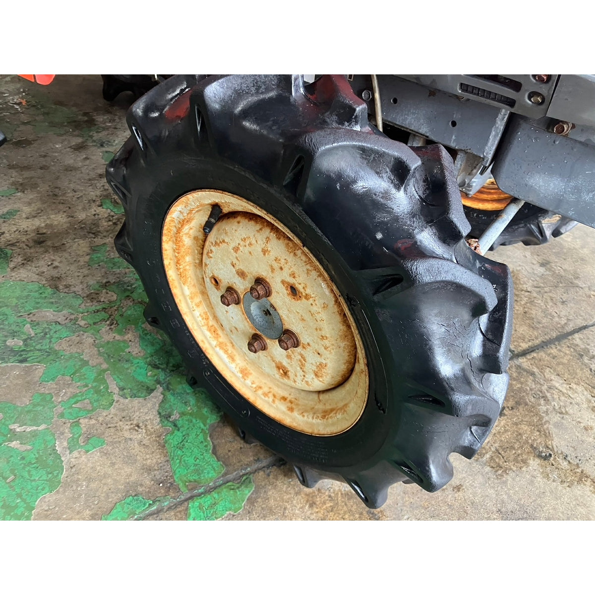 Tracteur Kubota B52 575h