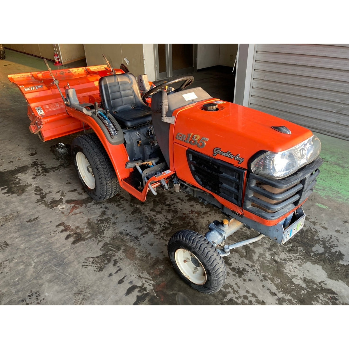 Tracteur Kubota GB135 218h