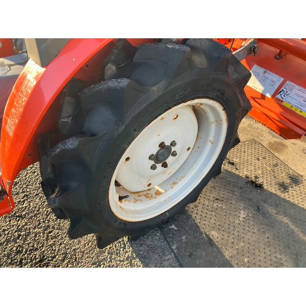 Tracteur Hinomoto CX180D 548h