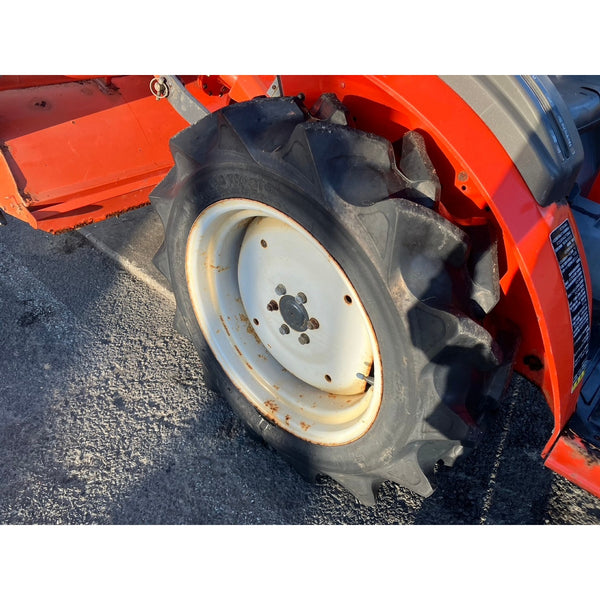 Tracteur Hinomoto CX180D 548h