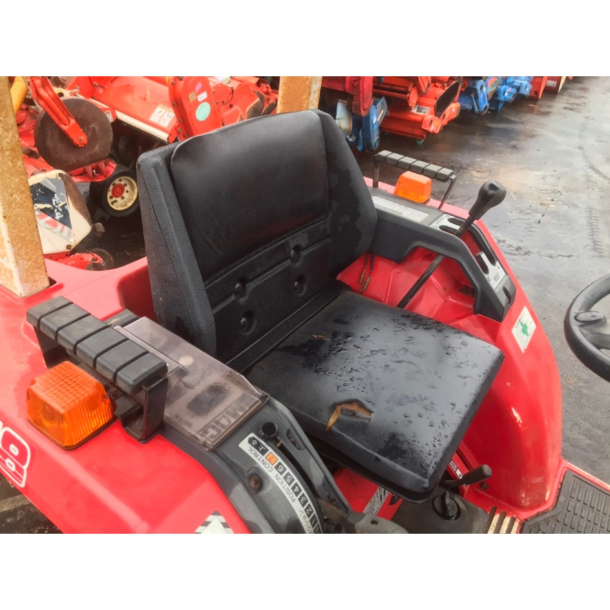 Tracteur Mitsubishi MT18D 823h
