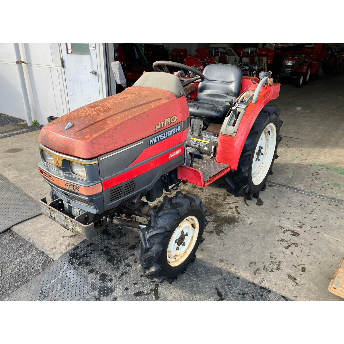 Tracteur Mitsubishi MT190D 996h