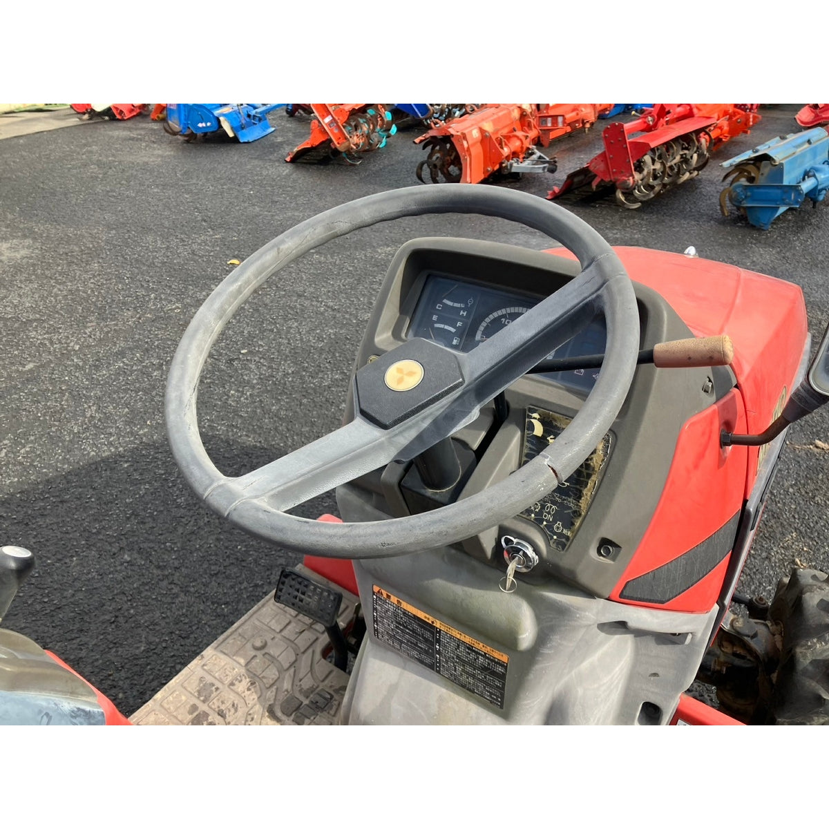 Tracteur Mitsubishi MT170 375h