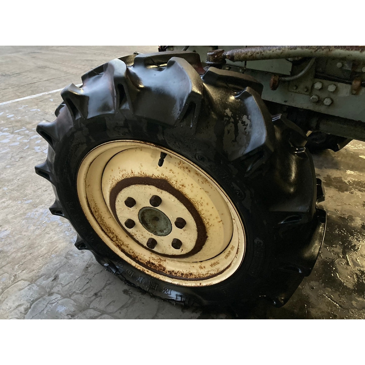 Tracteur Yanmar YM2610D 663h