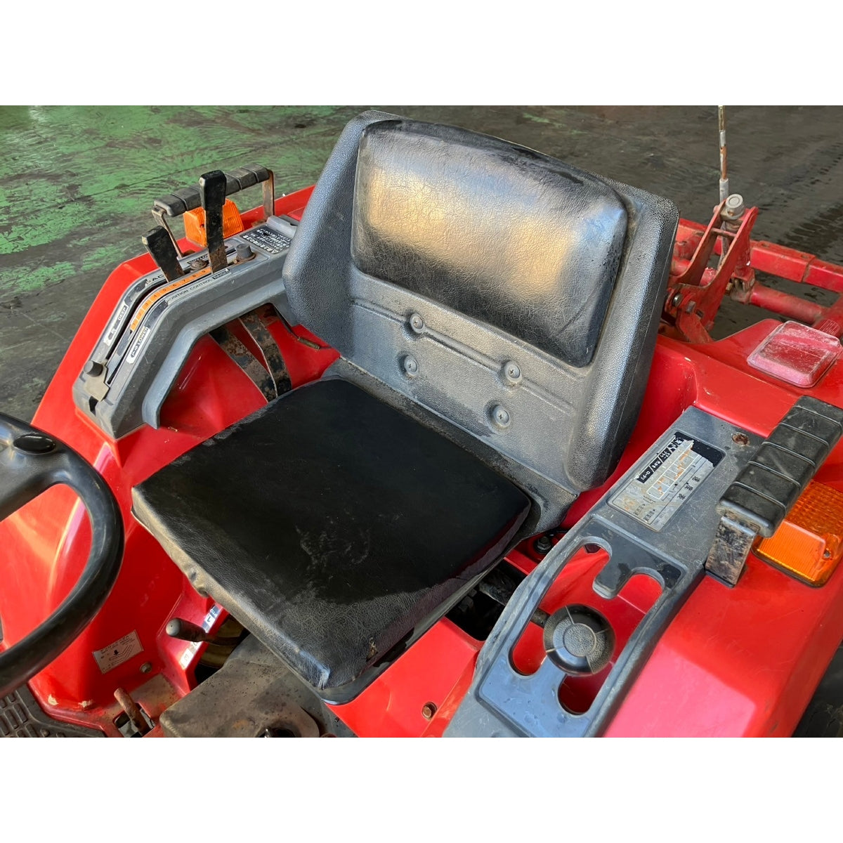 Tracteur Mitsubishi MT20D 615h