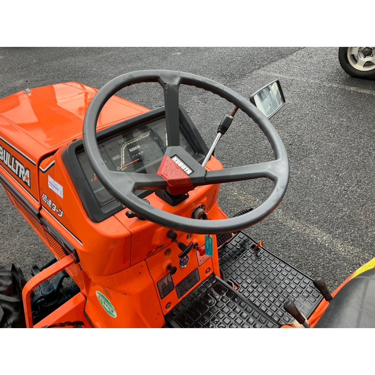 Tracteur Kubota B1-17 697h
