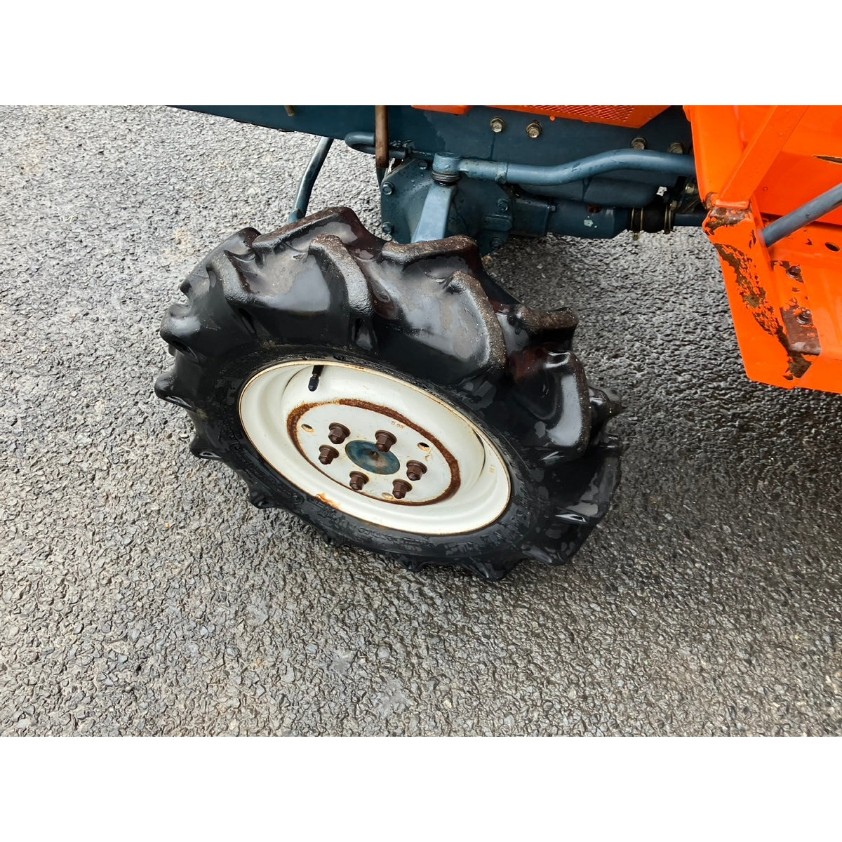 Tracteur Kubota B1-17 697h