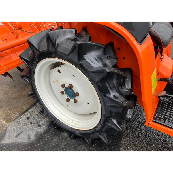 Tracteur Kubota B1-17 697h