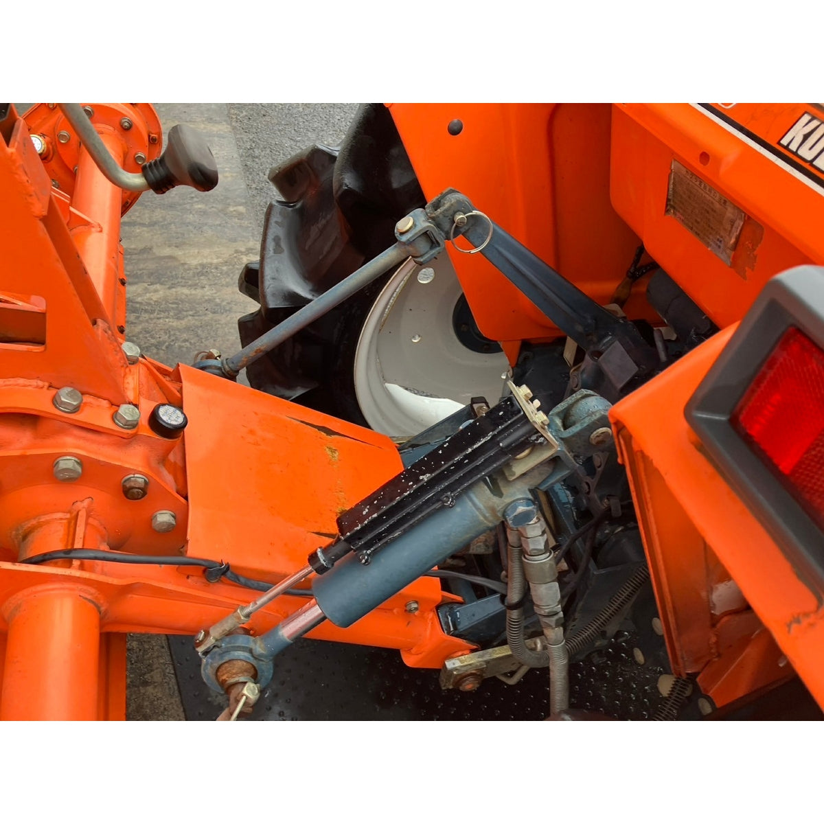Tracteur Kubota B1-17 697h