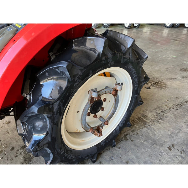 Tracteur Mitsubishi MT240 768h