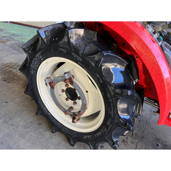 Tracteur Mitsubishi MT240 768h