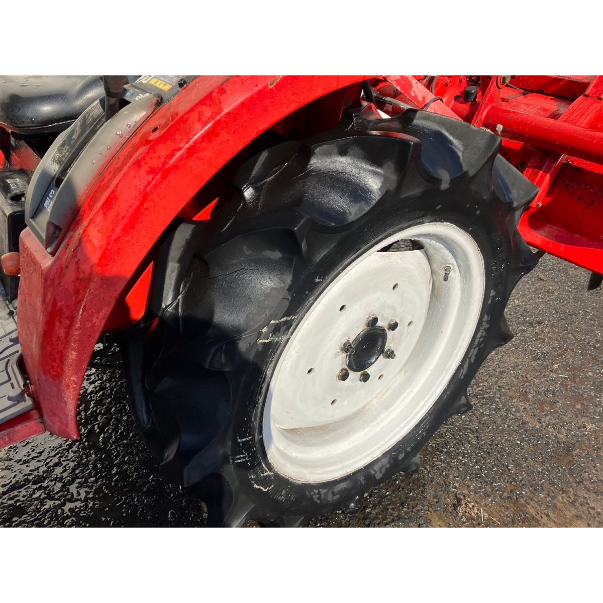 Tracteur Mitsubishi MT240 1300h