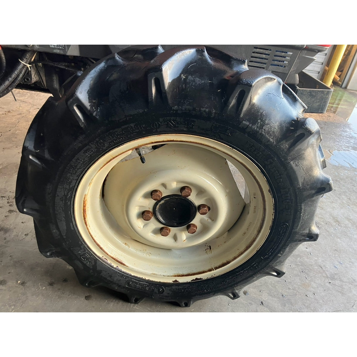 Tracteur Mitsubishi MT335D 2456h