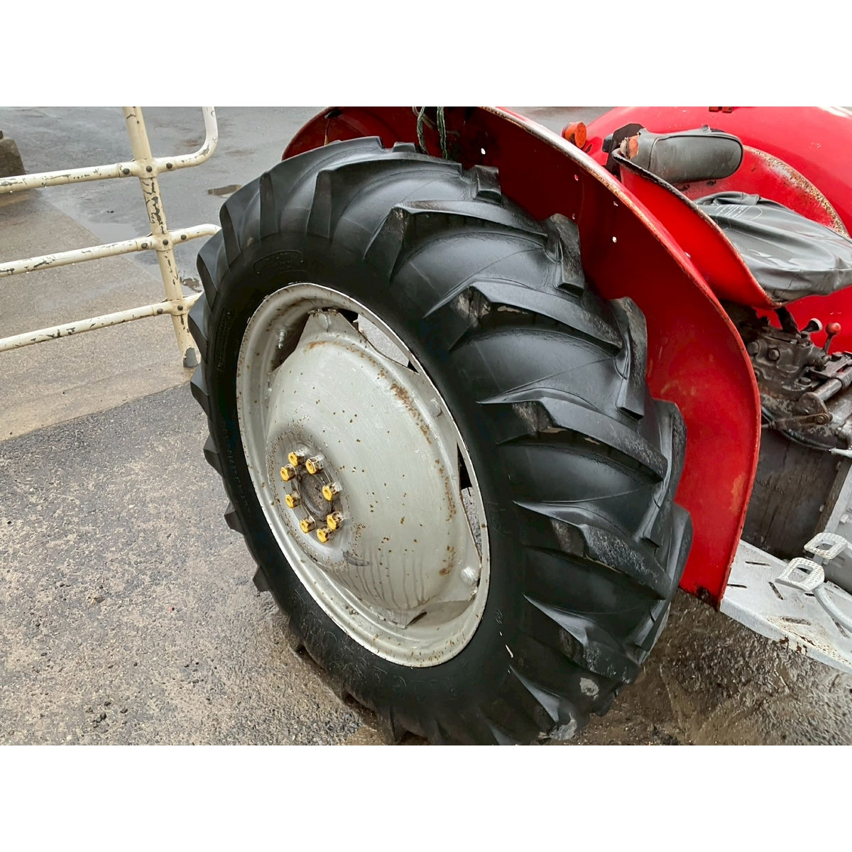 Tracteur Massey Ferguson MF135S 1812h