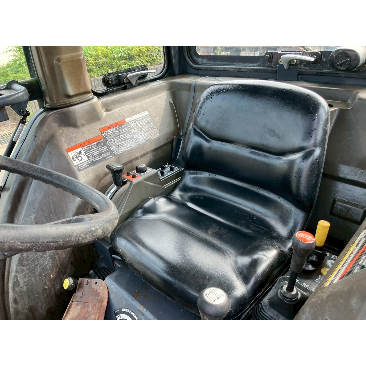 Tracteur Mitsubishi MT311 2364h