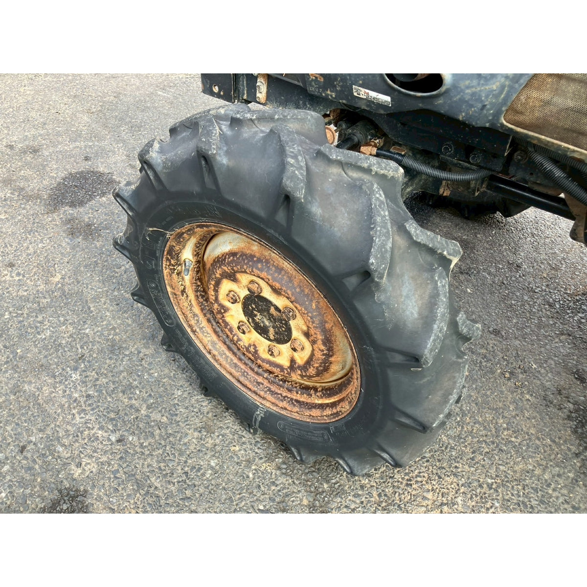 Tracteur Mitsubishi MT311 2364h