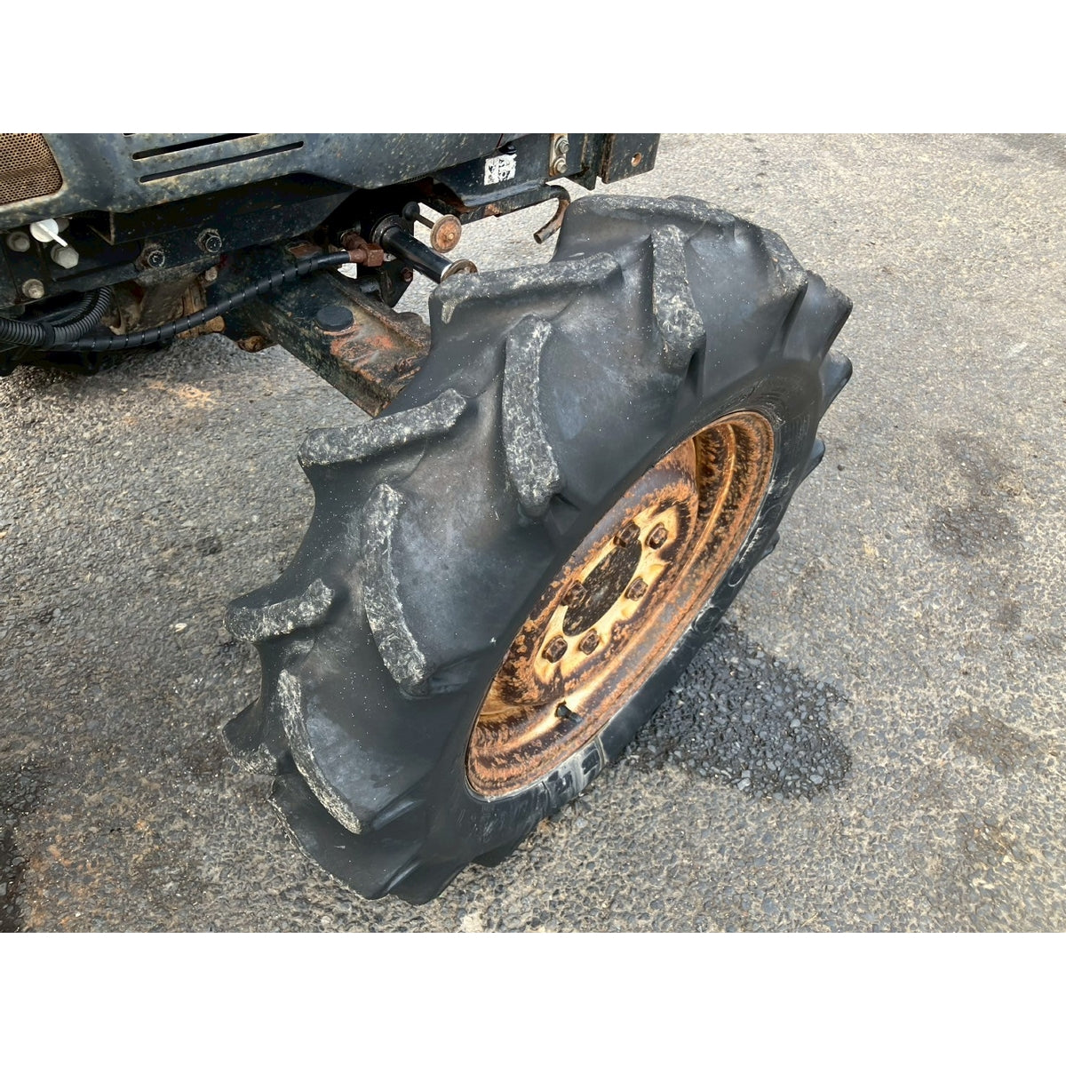 Tracteur Mitsubishi MT311 2364h