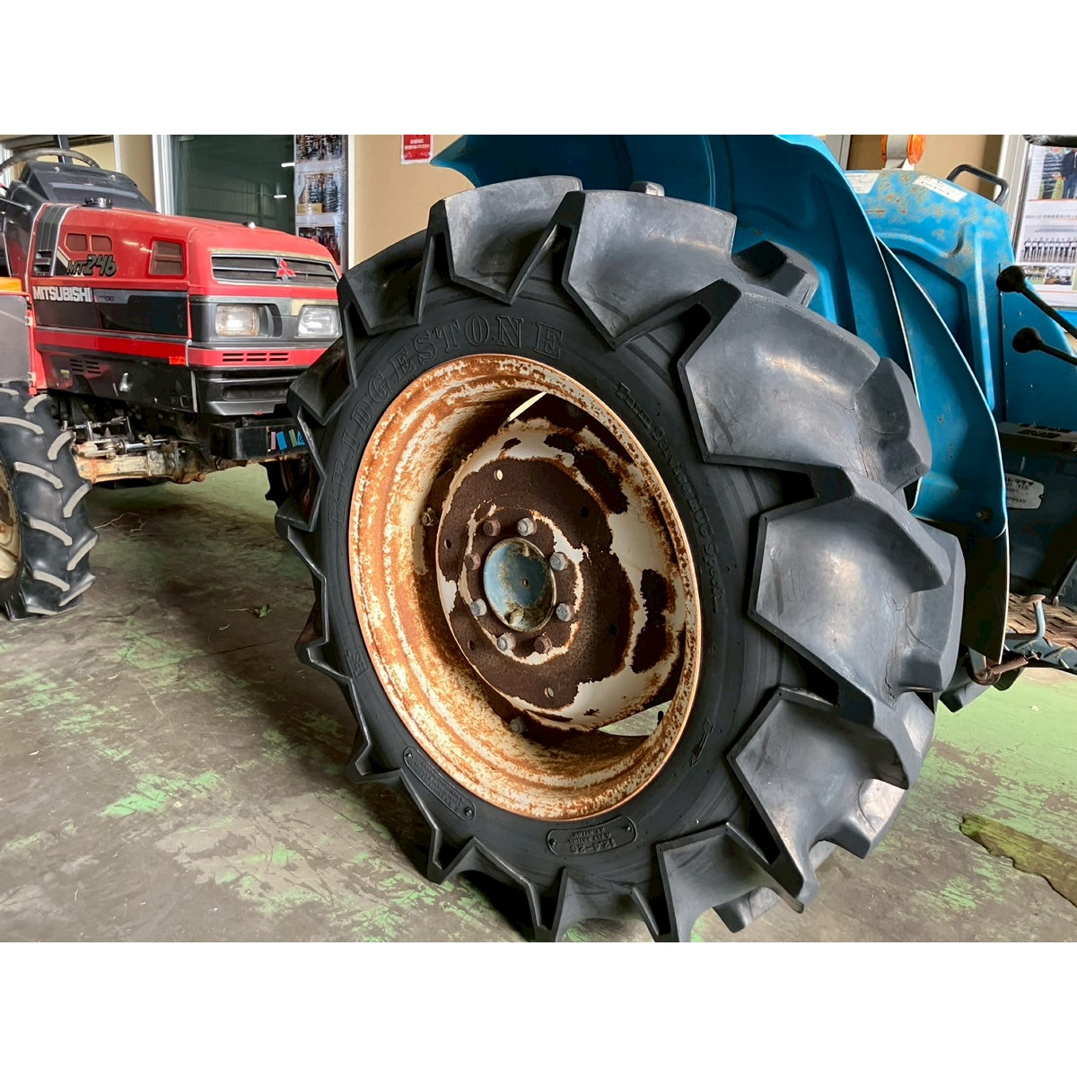Tracteur Mitsubishi D3200S 1189h