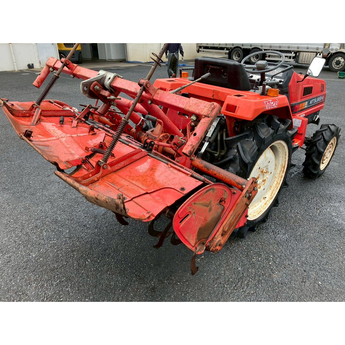 Tracteur Mitsubishi MT20 738h