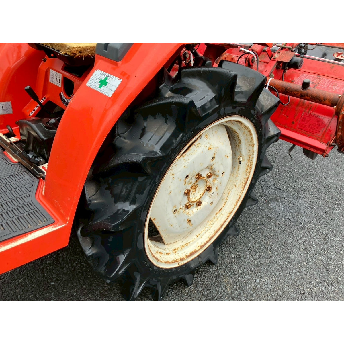 Tracteur Mitsubishi MT20 738h