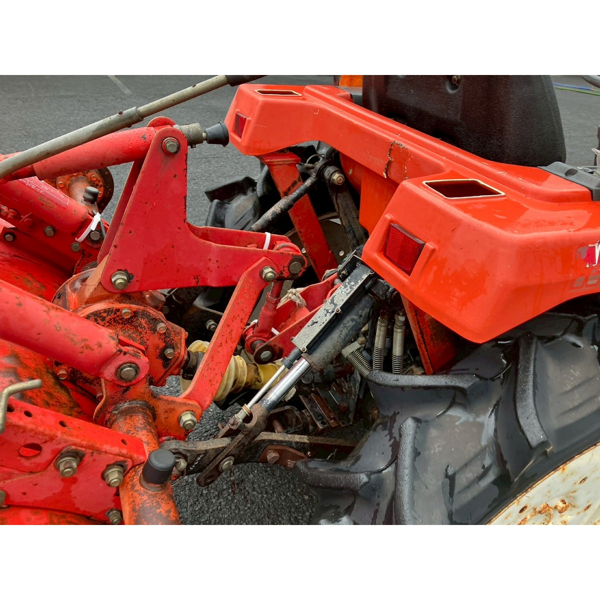 Tracteur Mitsubishi MT20 738h
