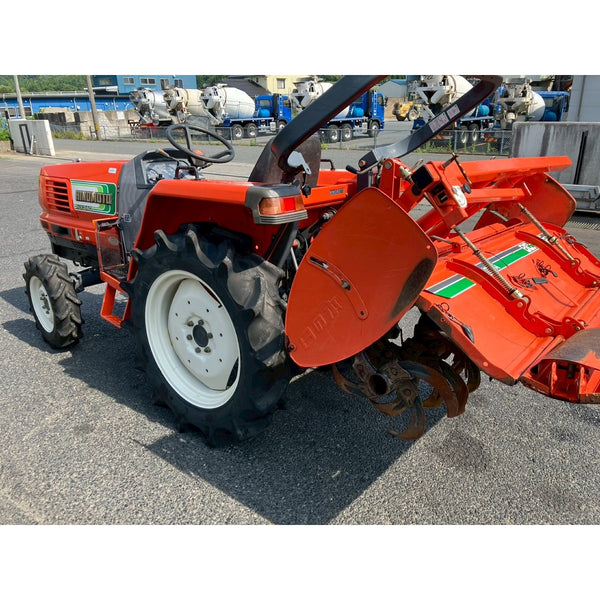 Tracteur Ninomoto NX240D 886h