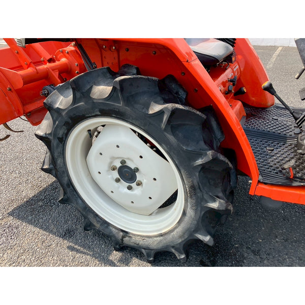 Tracteur Ninomoto NX240D 886h