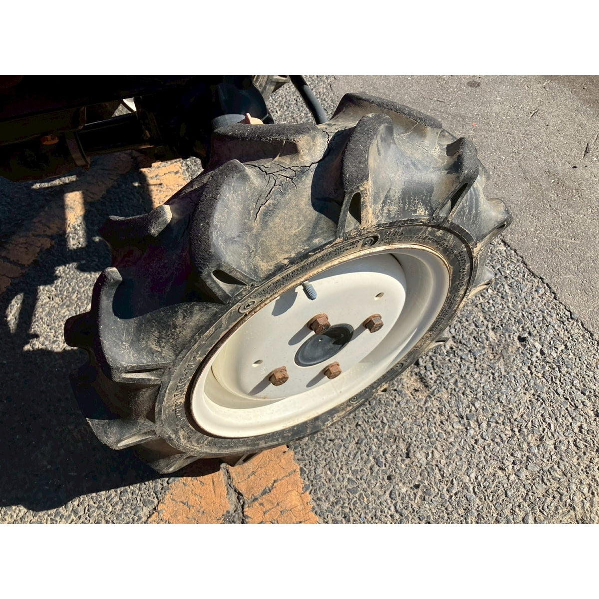 Tracteur Yanmar Ke-3D 588h