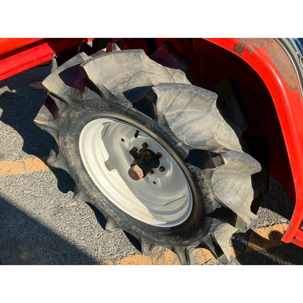 Tracteur Yanmar Ke-3D 588h