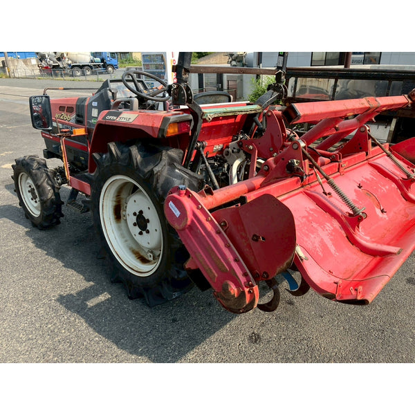 Tracteur Mitsubishi MT266 2030h