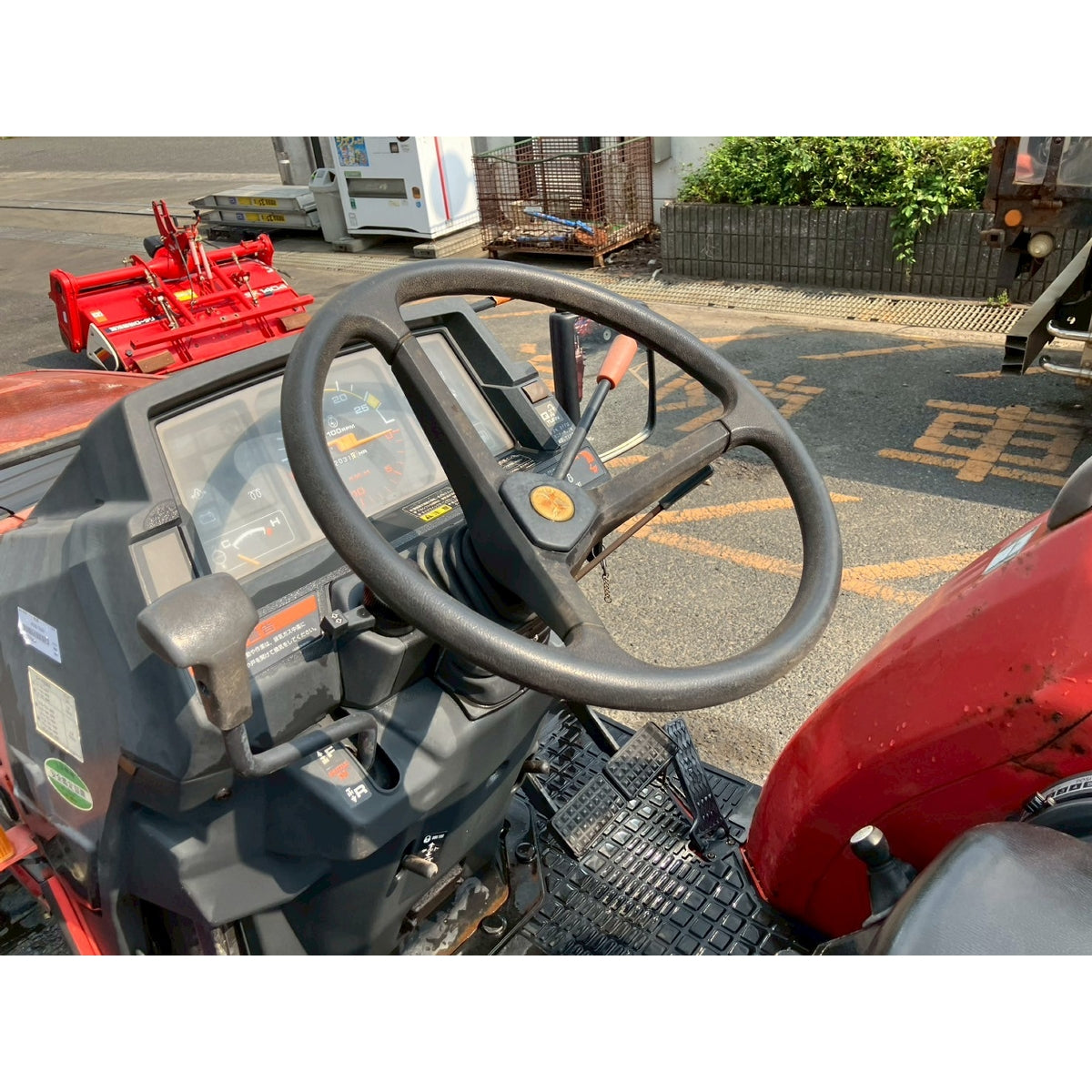 Tracteur Mitsubishi MT266 2030h