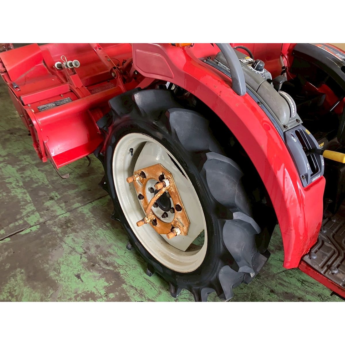 Tracteur Mitsubishi MT200D 290h