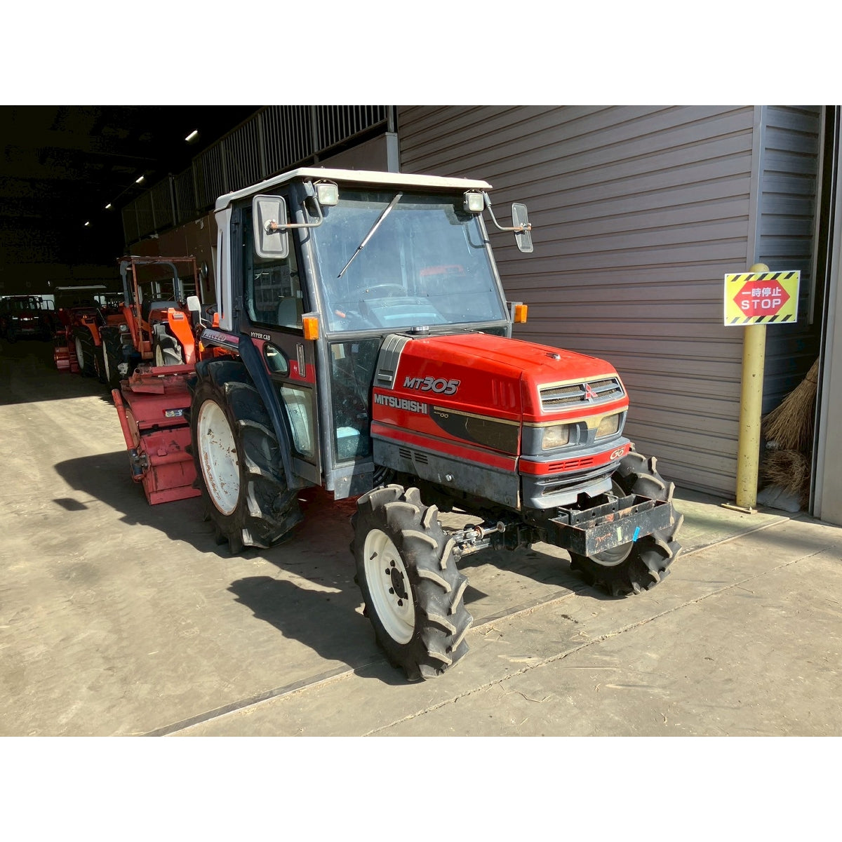 Tracteur Mitsubishi MT305D 819h