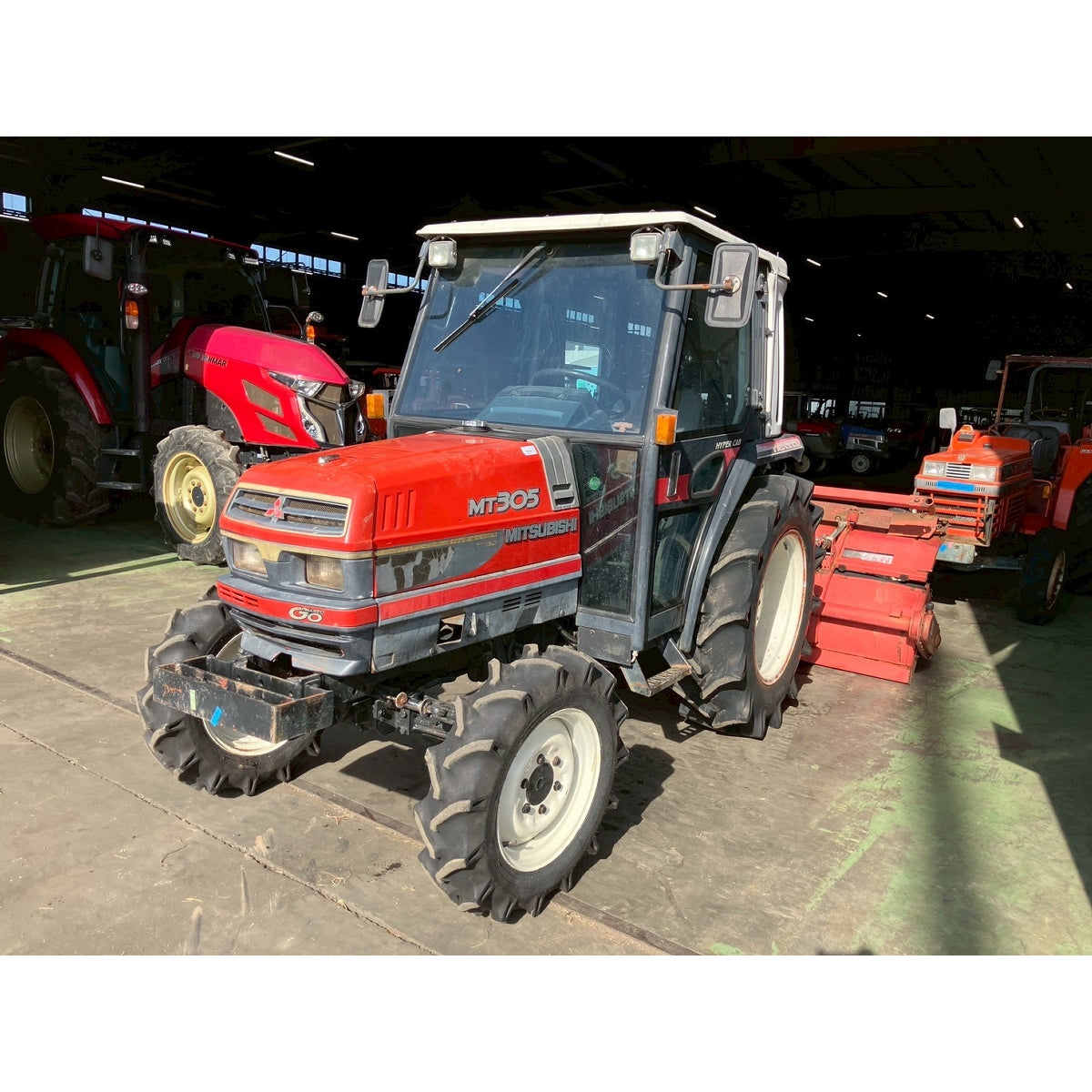 Tracteur Mitsubishi MT305D 819h