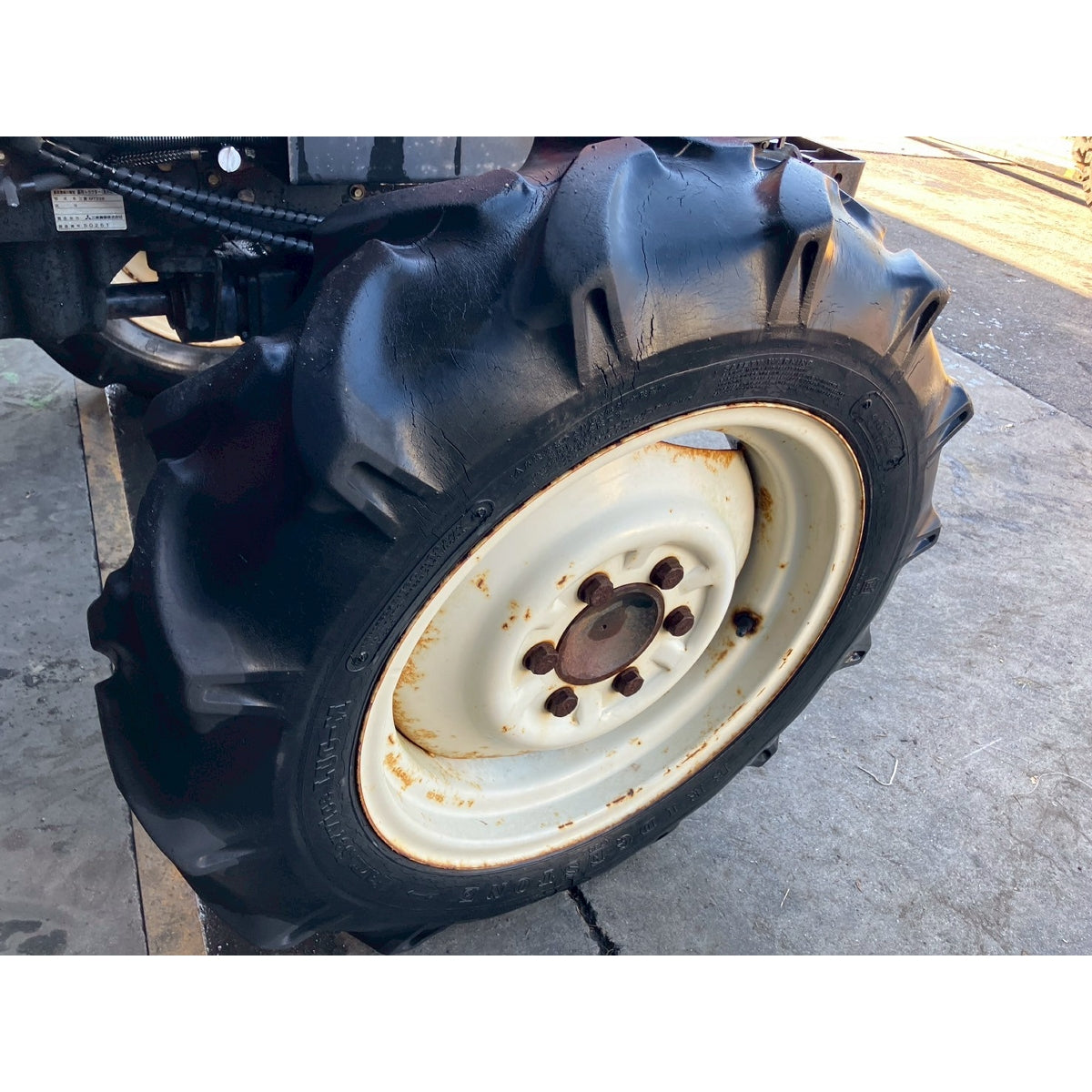 Tracteur Mitsubishi MT338D 1894h