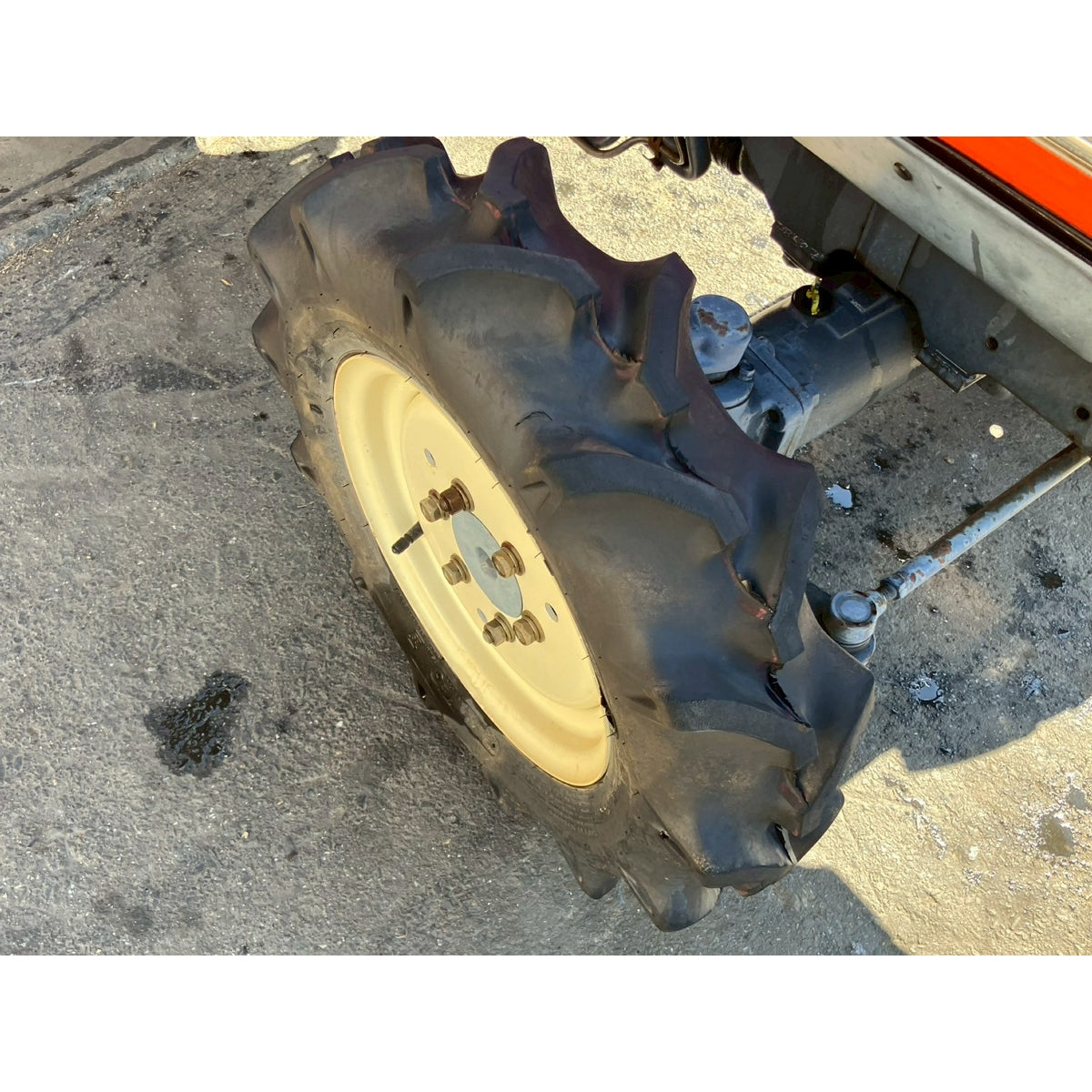 Tracteur Kubota A-19D 893h