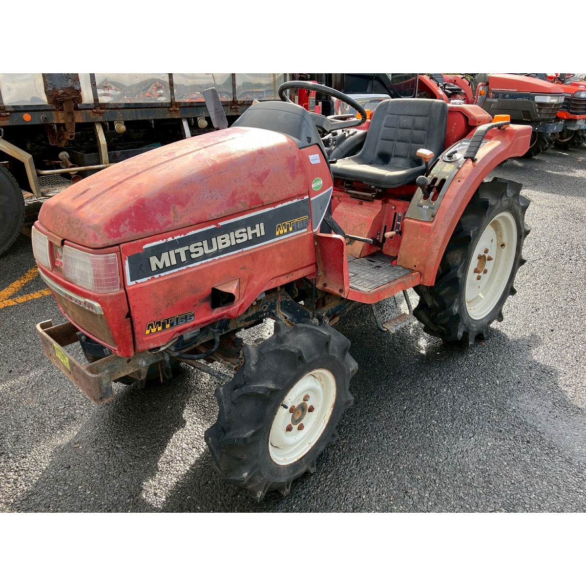 Tracteur Mitsubishi MT165 1927h