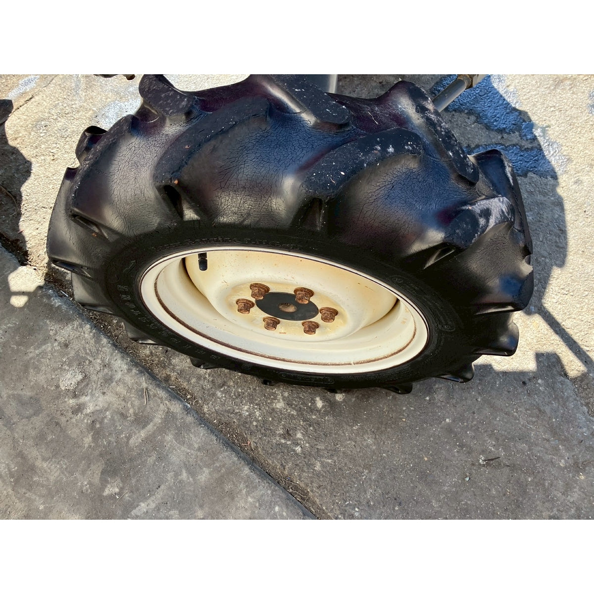 Tracteur Kubota GL241D 2246h