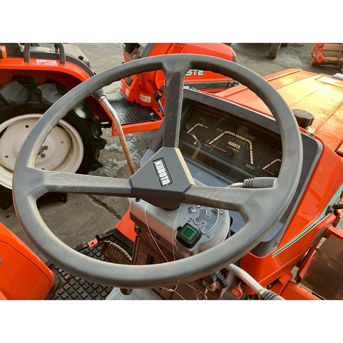 Tracteur Kubota L1-205D 588h