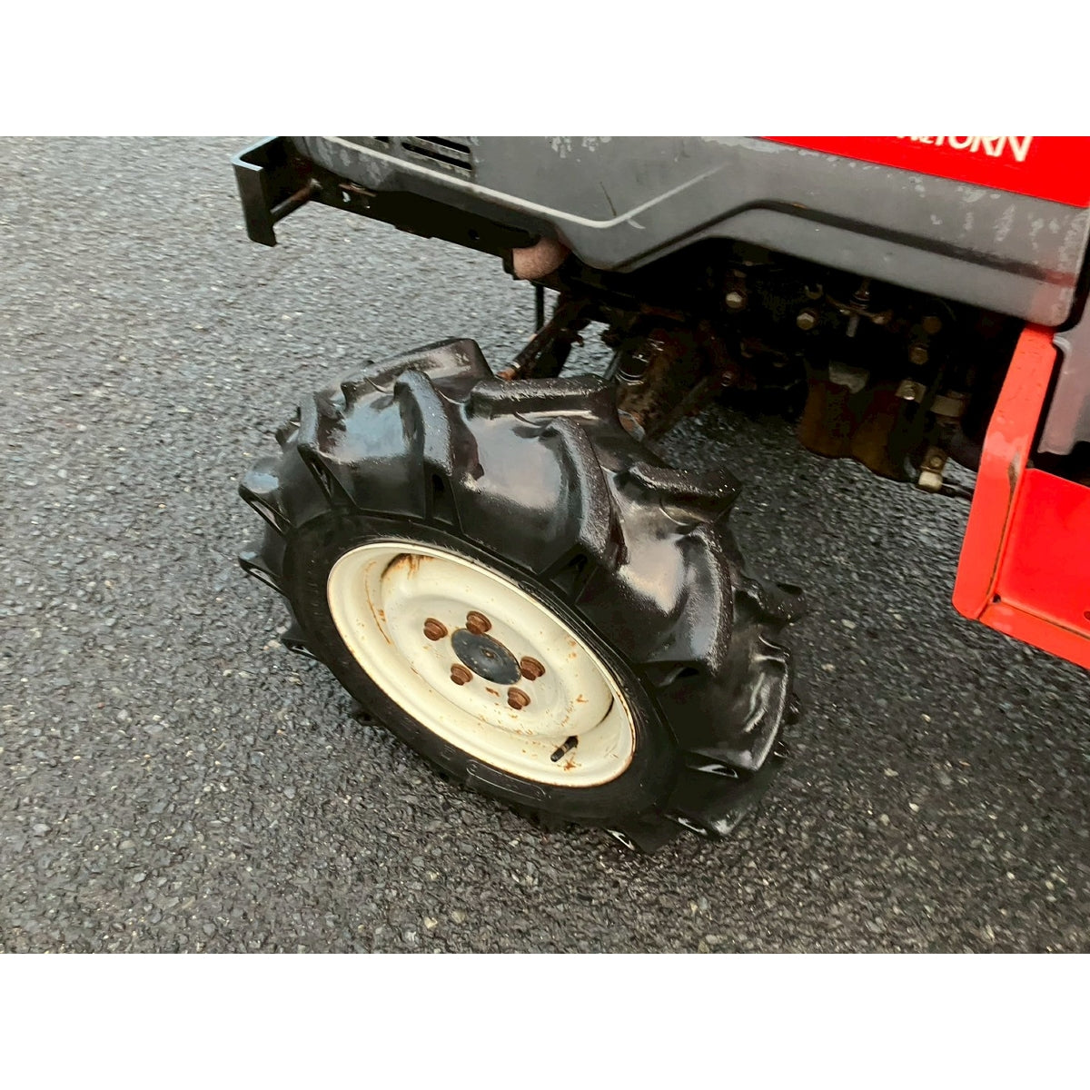 Tracteur Mitsubishi MT190D 777h