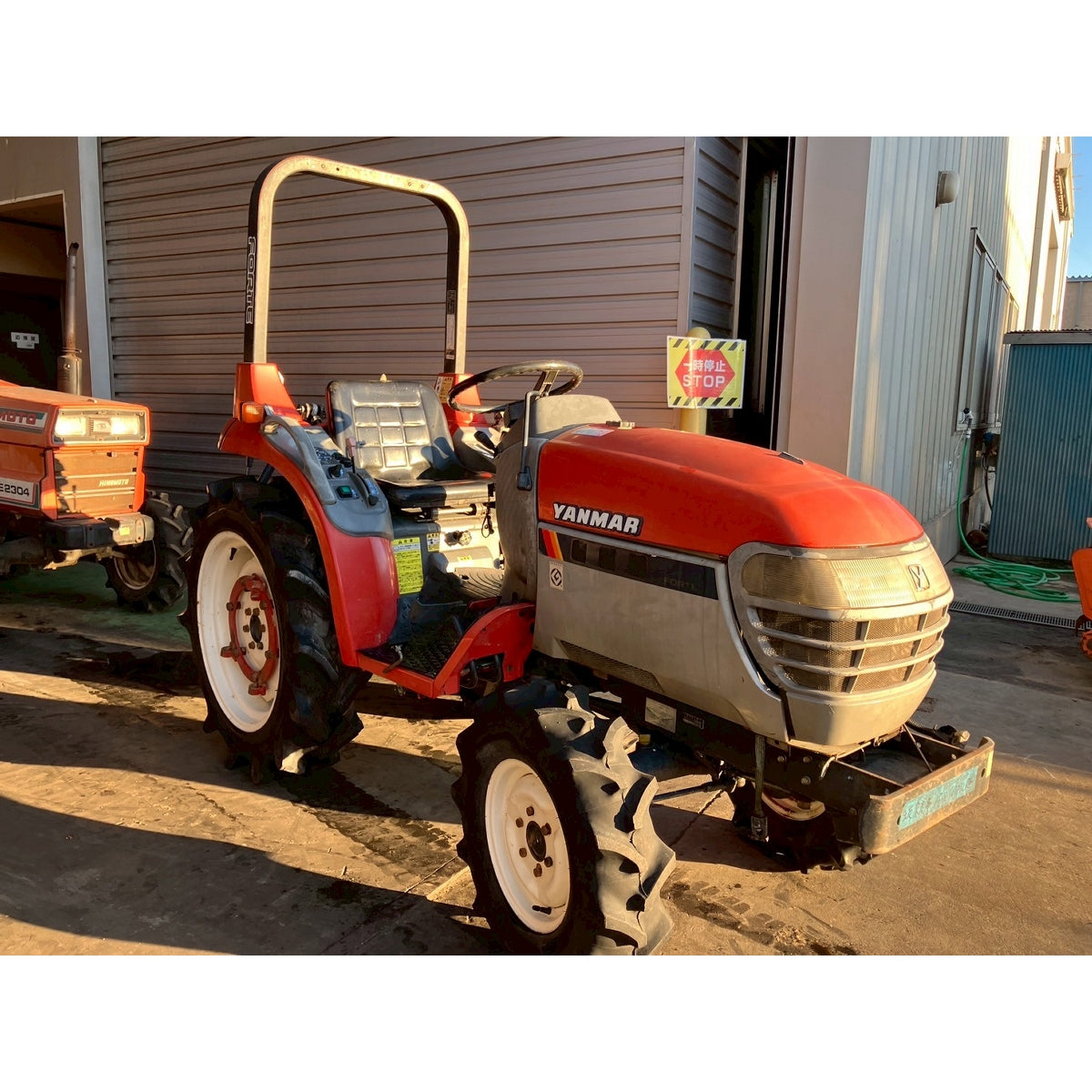 Tracteur Yanmar AF18D 821h