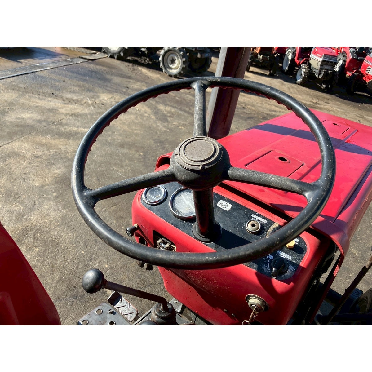 Tracteur Shibaura SD2200S 1384h