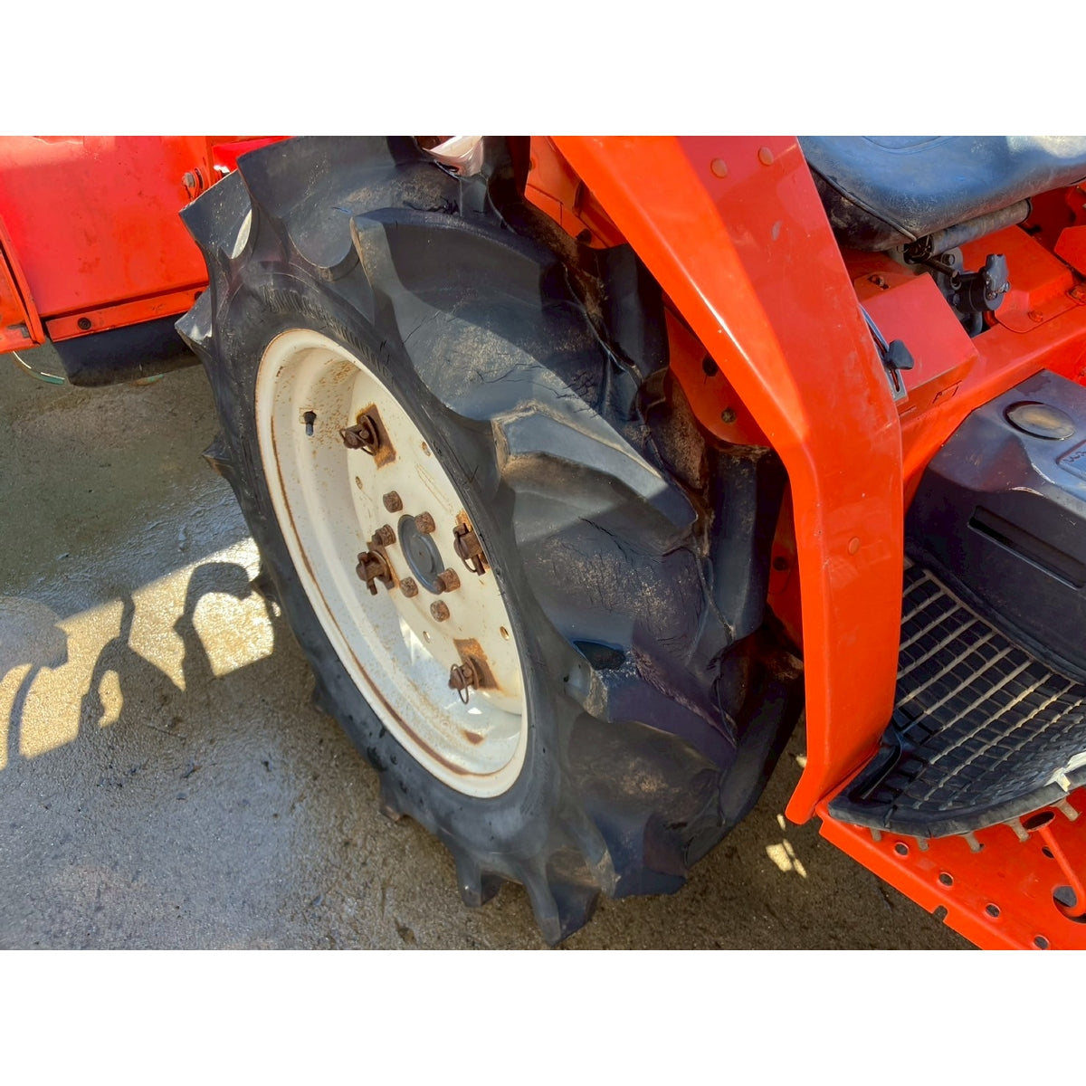 Tracteur Kubota L1-215D 895h