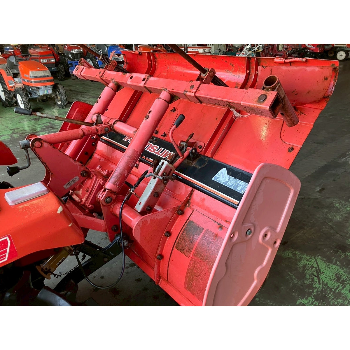 Tracteur Mitsubishi MT17 270h