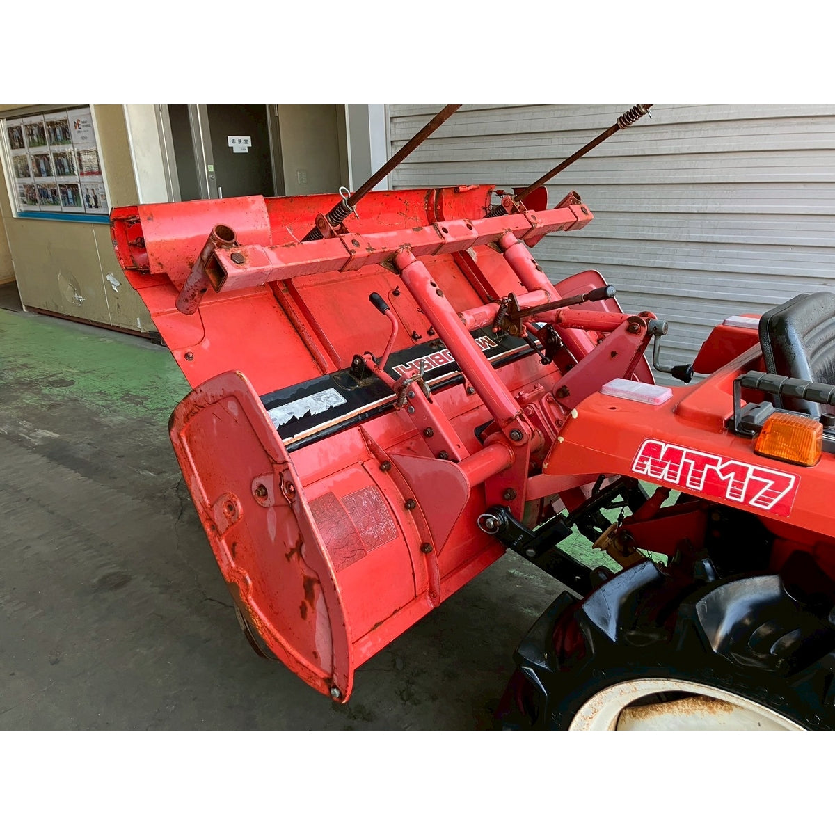 Tracteur Mitsubishi MT17 270h