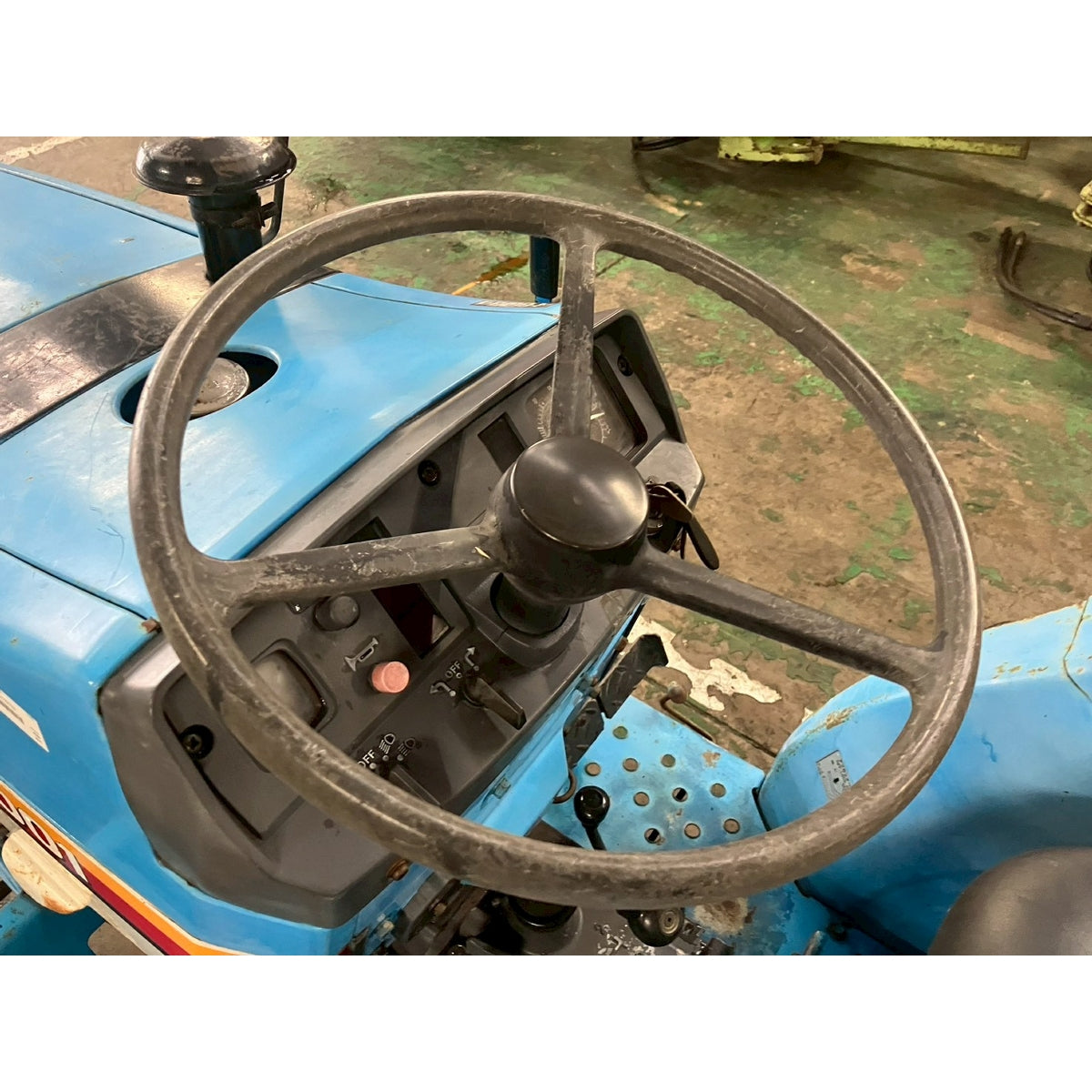 Tracteur Mitsubishi MT2001S 476h